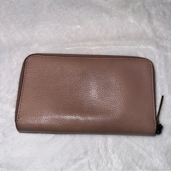 Michael Kors Pink Wallet - Picture 2 of 3